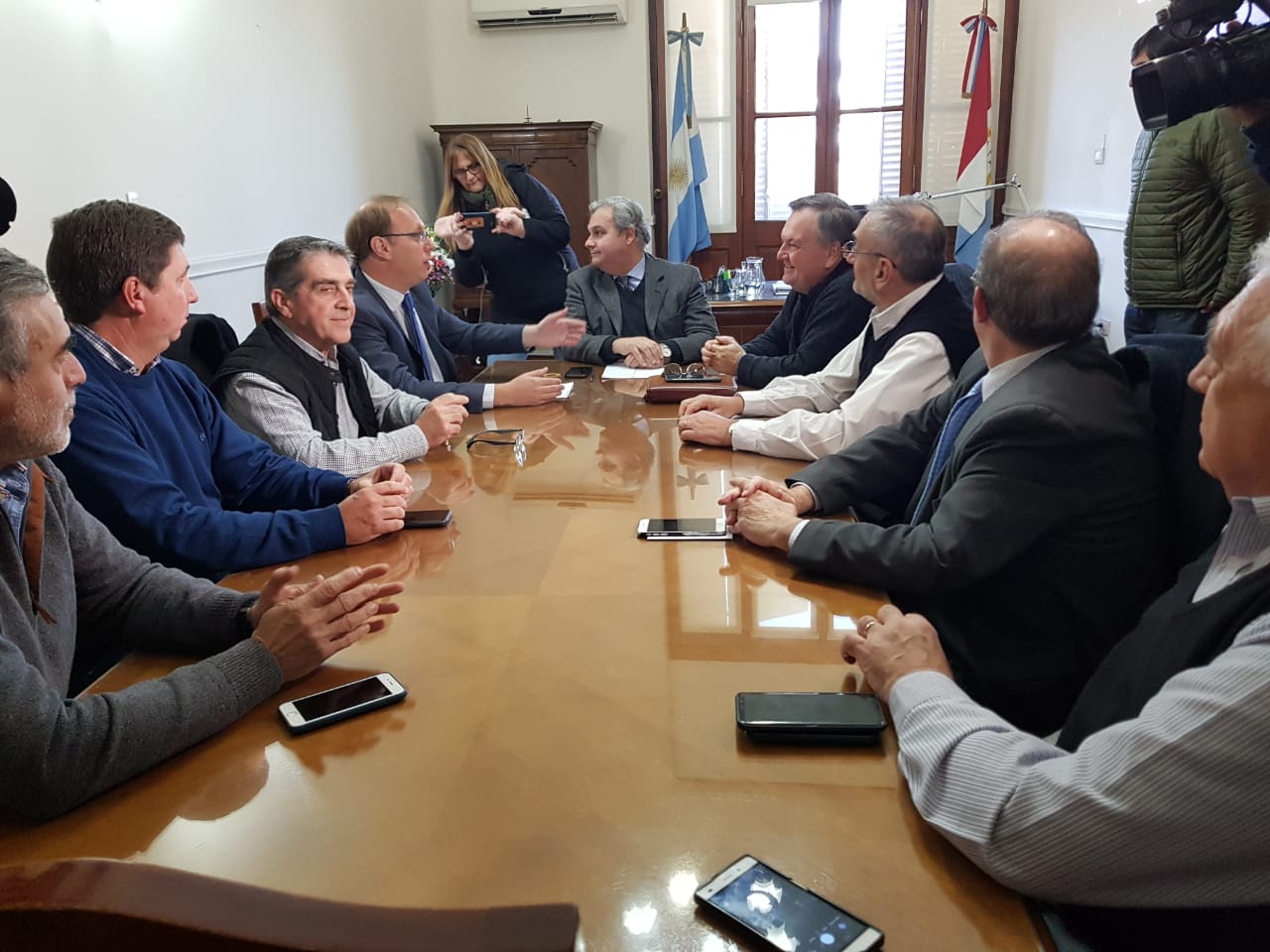 Senado provincial discute la asistencia financiera Funes y a otros municipios